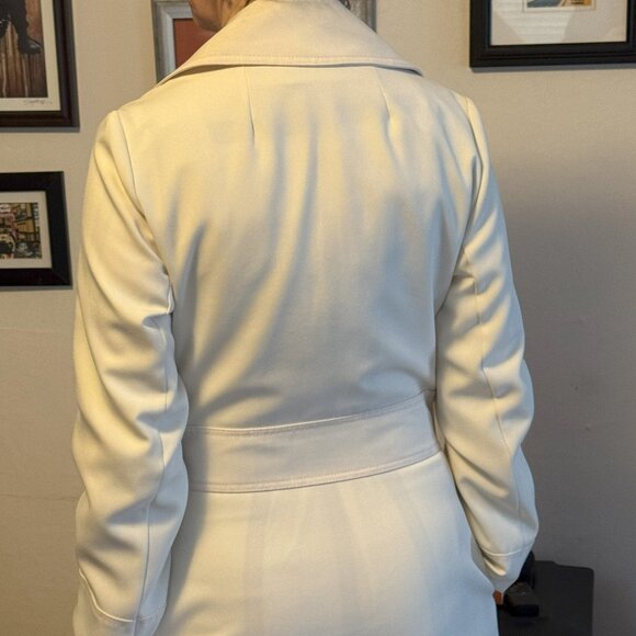 Vintage 60s/70s cream belted jacket by Jerold - Picture 2 of 6